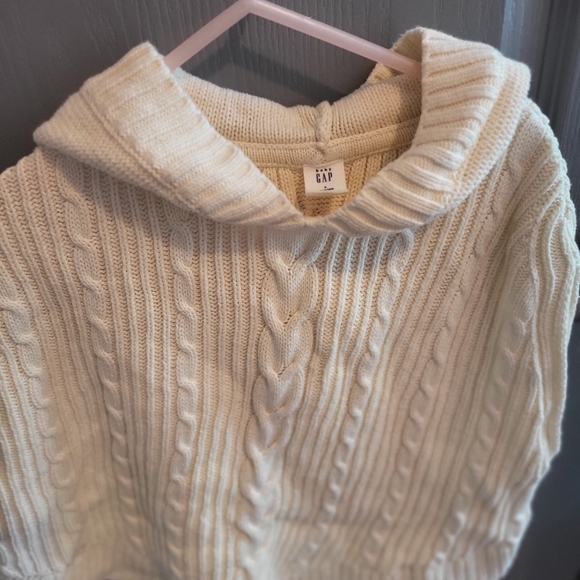 Girls Poncho - Picture 3 of 3